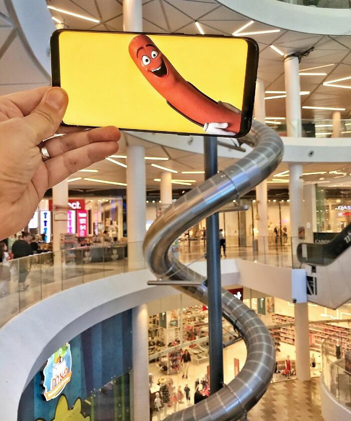 Kreasi Gabungan Fiksi Dan Objek Lain ini Hasilnya Bikin Senyum Tipis